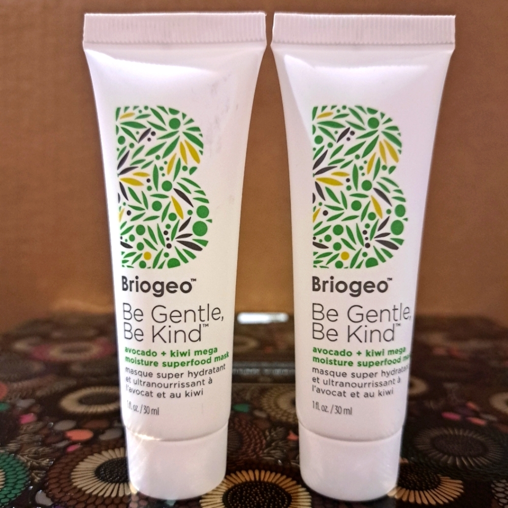 NEW Briogeo Be Gentle, Be Kind Avocado + Kiwi mega moisture superfood mask x2